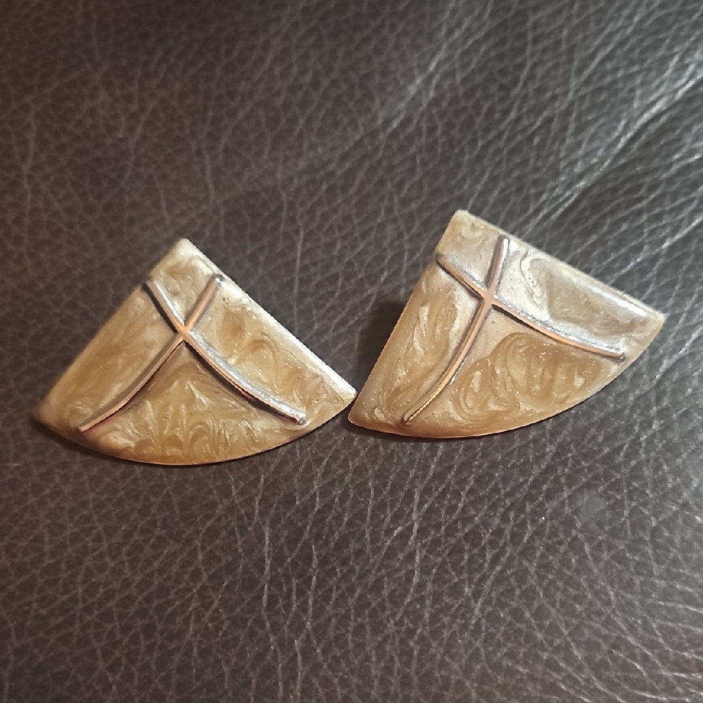 Vintage Marbled Beige Half-Moon Clip Earrings